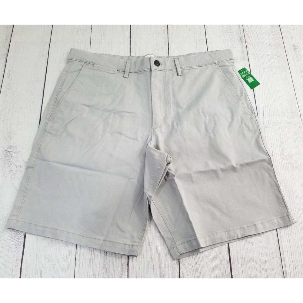 GAP Men's Essential Khaki 10" Shorts Size 36